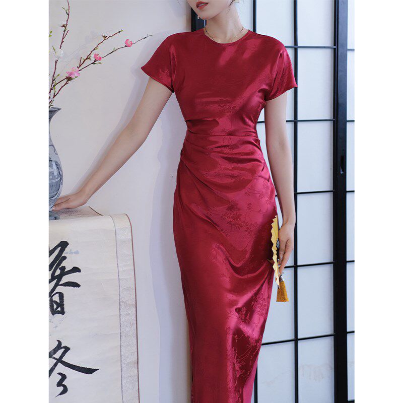 鹿与玫瑰新中式改良旗袍气质显瘦敬酒服晨袍玫红色连衣裙礼服裙子