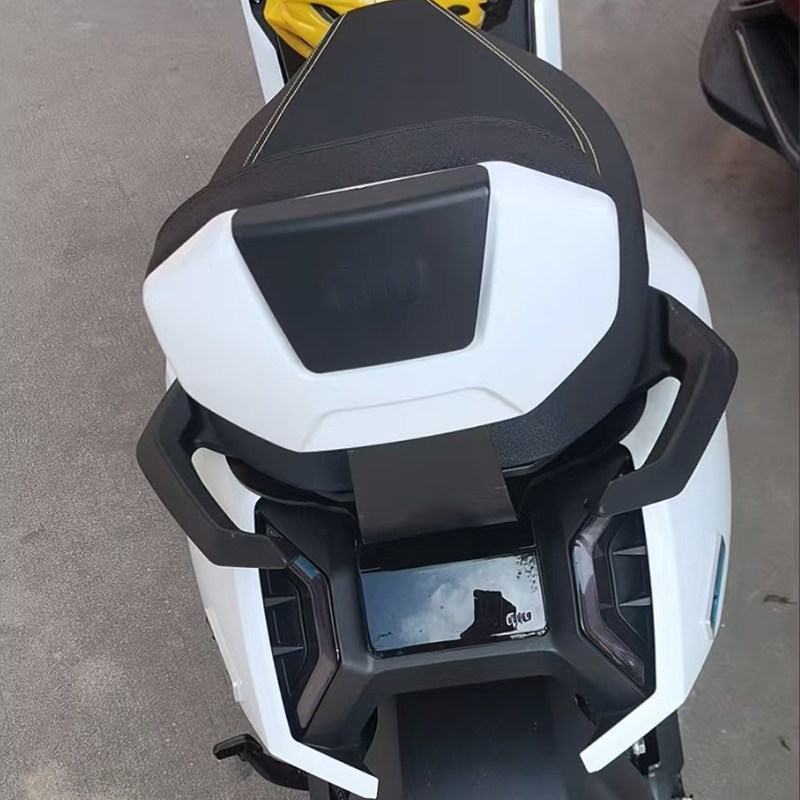 适用电动车小牛FX专用靠背FXT后靠背靠垫后座靠背直上改装配件图片