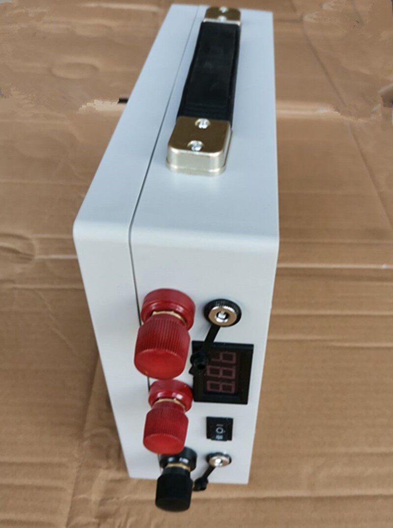 12V-24V汽车应急启动电源外壳24V汽车打火备用电源锂电池空盒配件