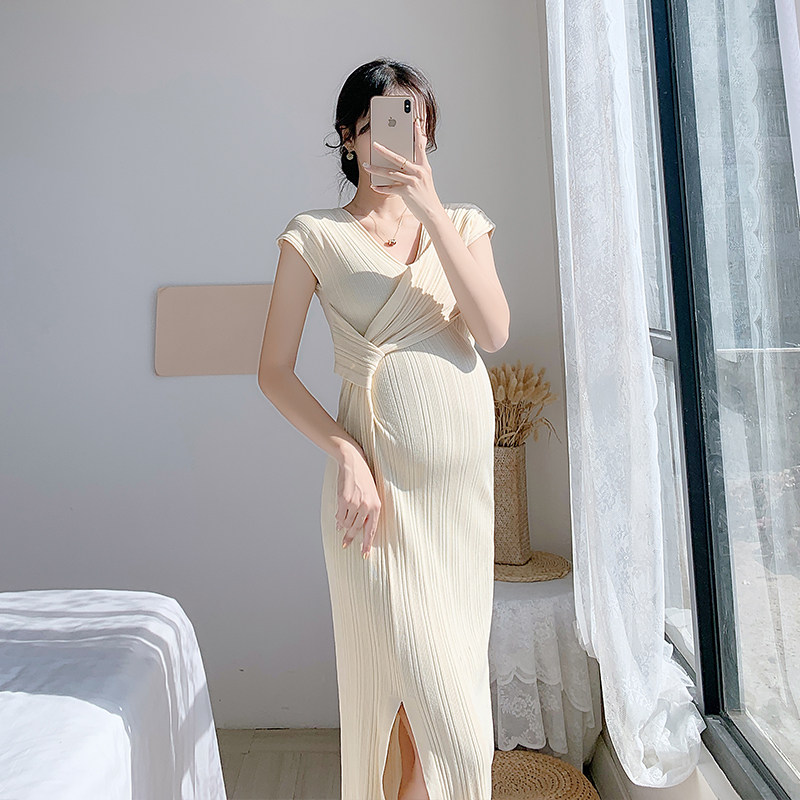 孕妇夏装冰丝针织连衣裙v领T恤夏季短袖怀孕期气质过膝中长款裙子