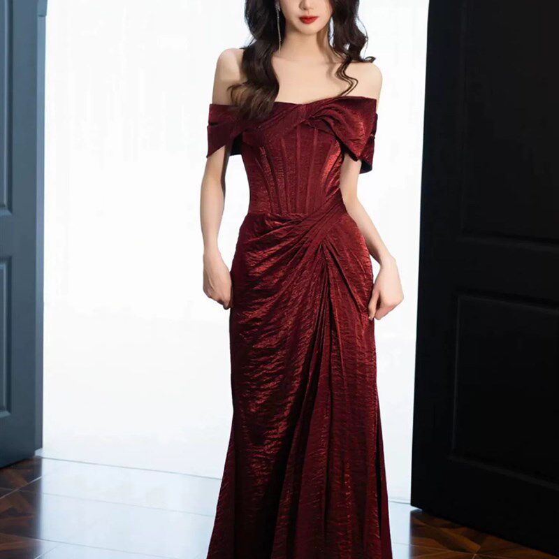 敬酒服新娘2024新款酒红色高级感结婚订婚宴会一字肩礼服裙女鱼尾
