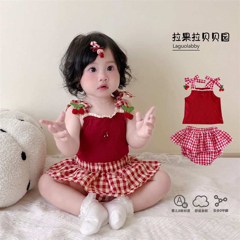 夏日婴儿衣服宝宝周岁礼服吊带草莓上衣花边包臀裤套装外出两件套