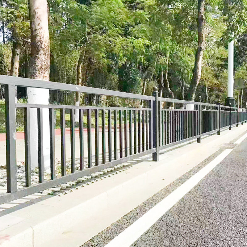 定制道路护栏市政交通防撞围栏人行道隔离栏杆公路马路锌钢栅栏