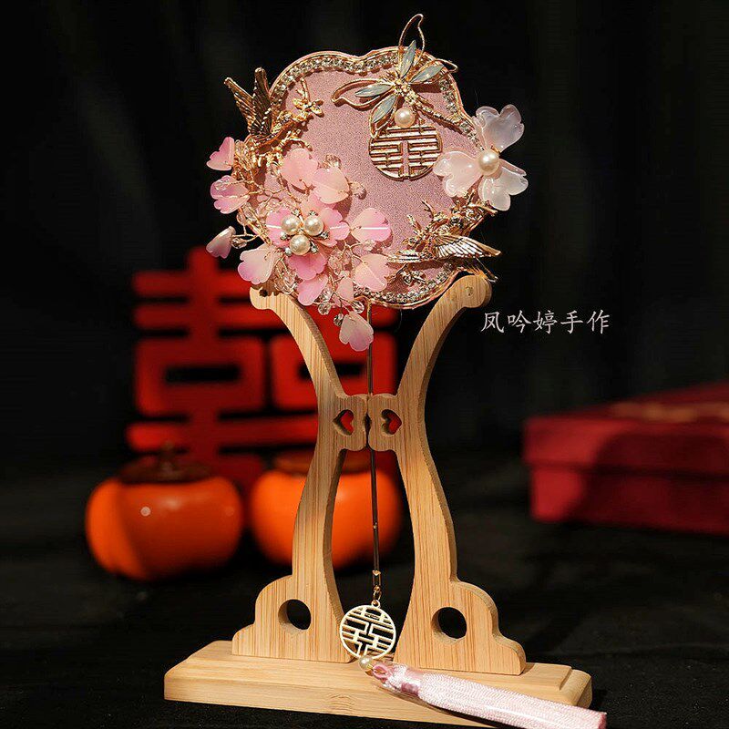 新娘伴娘手工迷你团扇结婚接亲新中式拍照道具婚礼晨袍秀禾小扇子