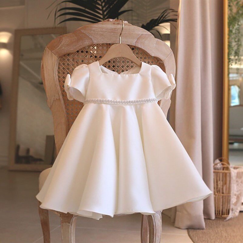 花童婚礼小女孩周岁礼服2022新款白色公主裙短袖洋气钢琴演奏礼服