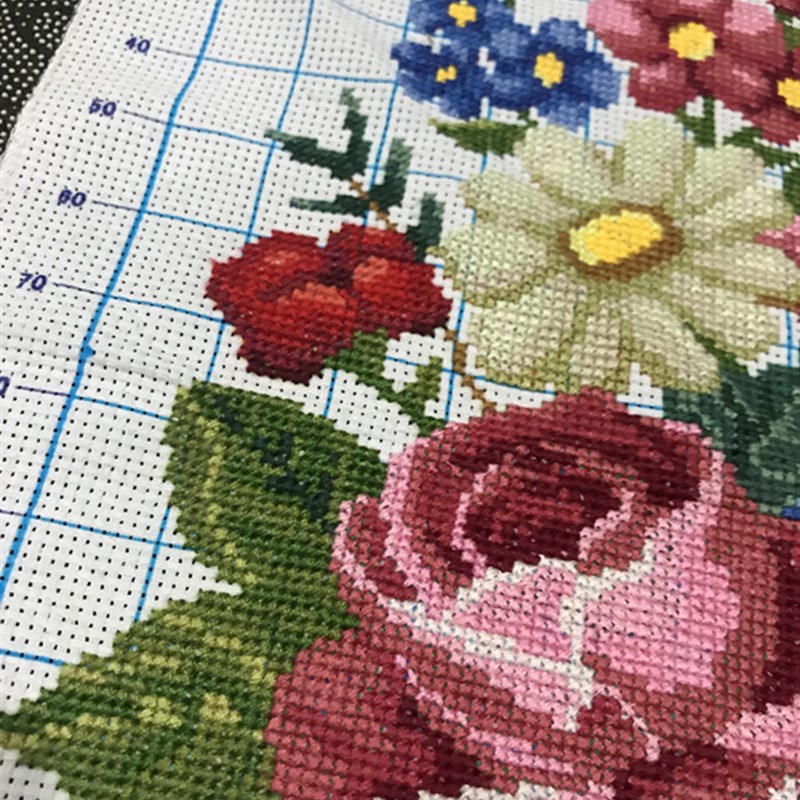 纯手工十字绣成品蓝色瓶子花瓶蓝瓶玫瑰新款客厅餐厅花草包邮