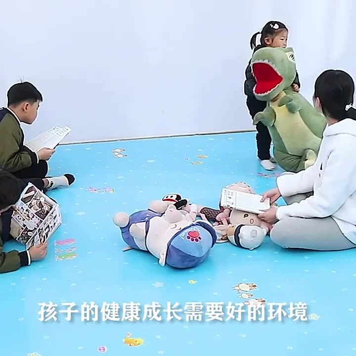 幼儿园pvc地板贴卡通地板革加厚耐磨防水泥地直接铺儿童房塑胶地