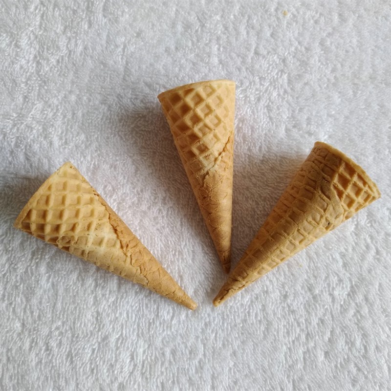 400个小号迷你蛋筒脆皮甜筒蛋糕烘焙巧克力装饰点缀冰淇淋蛋卷