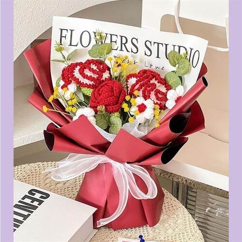 母亲节康乃馨玫瑰针织花束编织毛线花成品送女朋友情侣生日礼物
