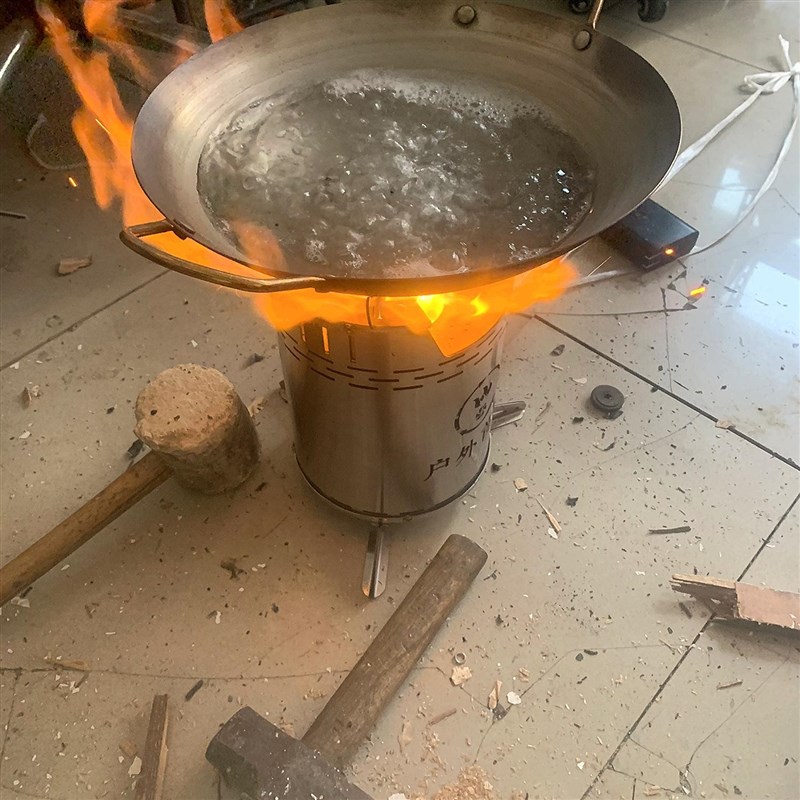 户外柴火炉便携式铸铁旅行小柴火炉露营取暖环保无烟气化猛火灶