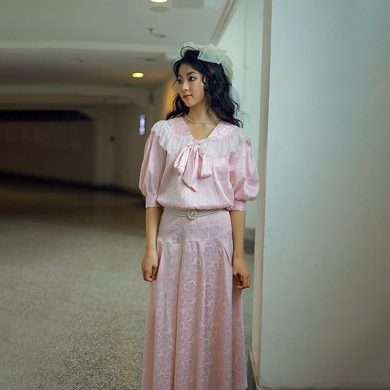 南君友莉小姐昭和复古少女学院风海军领粉色连衣裙长今年流行港风