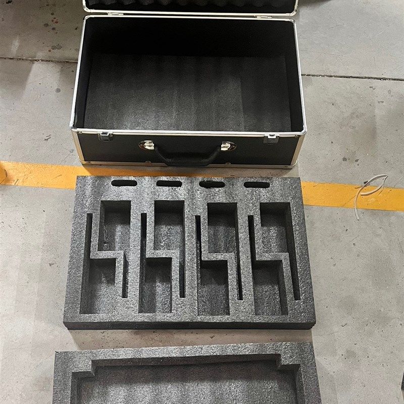 一拖八铝箱领夹腰包麦克风铝箱麦克风收纳箱工具箱定制模具箱
