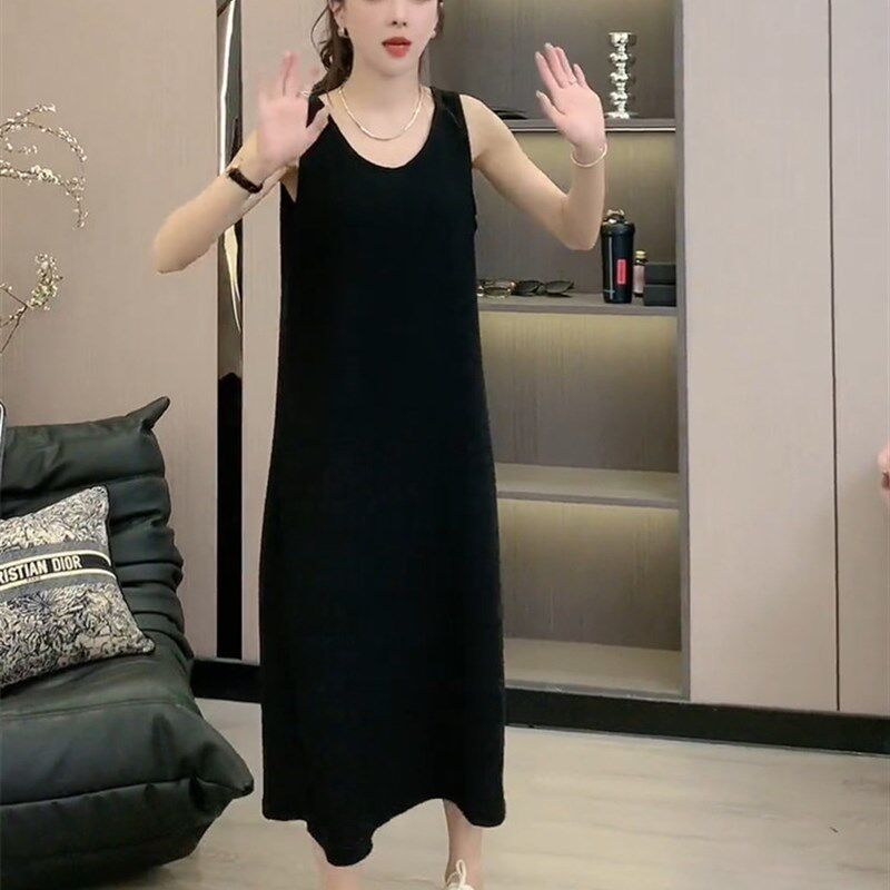大码女装黑色吊带连衣裙女2024夏季新款宽松休闲无袖中长款背心裙