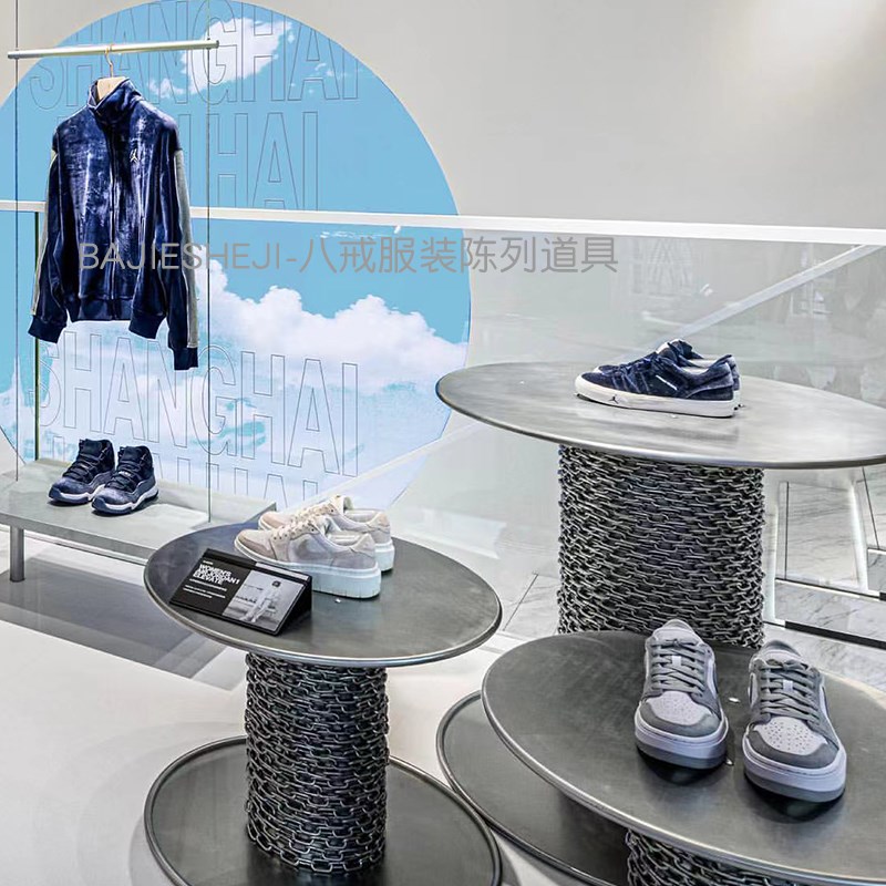 服装店流水台不锈钢落地式中岛摆台橱窗陈列架买手店设计款展示台
