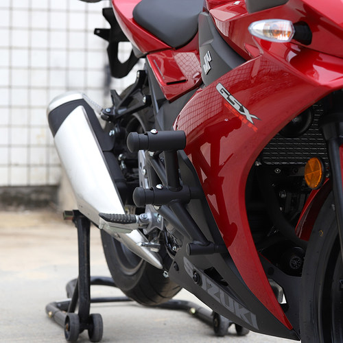 适用于铃木GSX250保险杠改装21新款竞技杠前护杠防摔杠弹簧缓冲杠