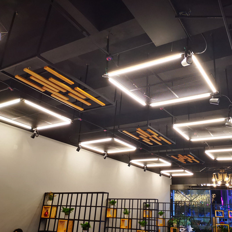 工业风简约办公室铁丝网吊顶装饰铁艺屏风隔断镂空网格实木条吊顶