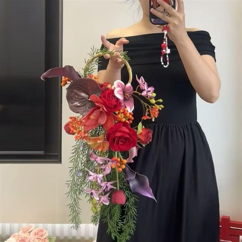 紫色瀑布手捧花仿真花高级新娘结婚当天摄影拍照假花束保湿玫瑰花