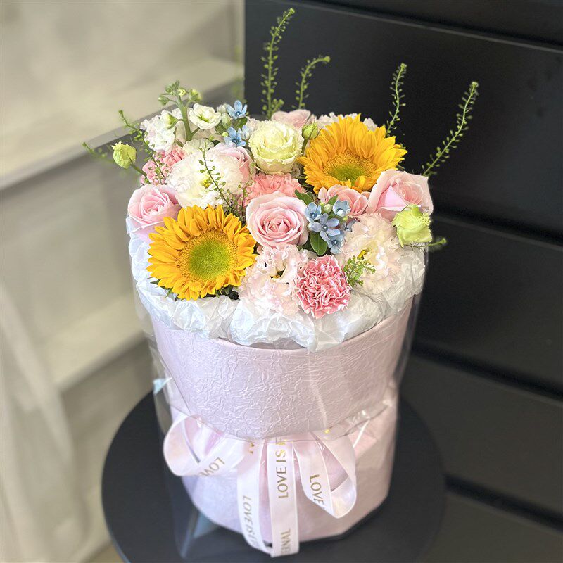 西安鲜花花店同城速递康乃馨玫瑰混搭小花束生日送女友妈妈闺蜜