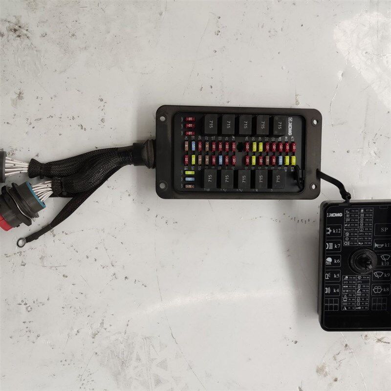 徐工挖机挖掘机配件组合用于XE215D机型电器盒保险丝盒中央控制盒