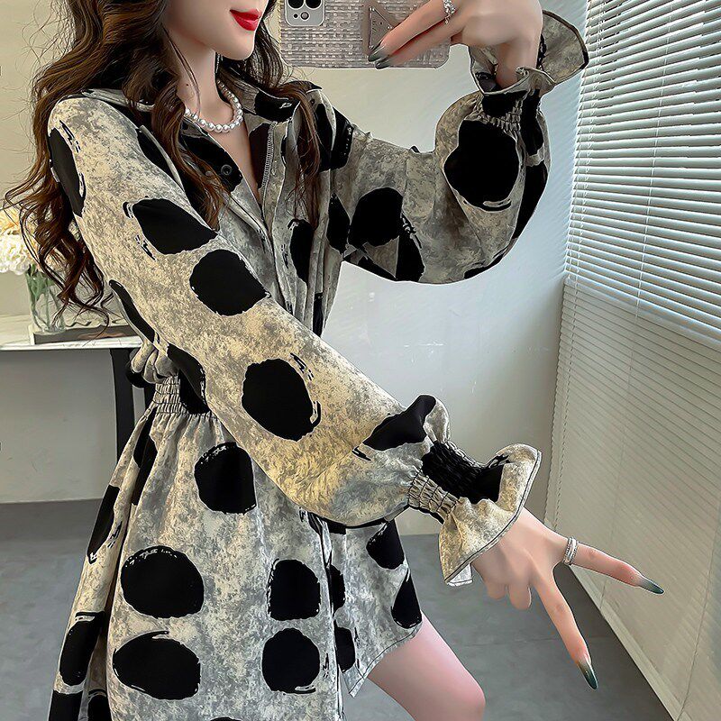 秋装翻领收腰花衬衣女长袖气质荷叶边中长款上衣女遮屁股洋气衬衫