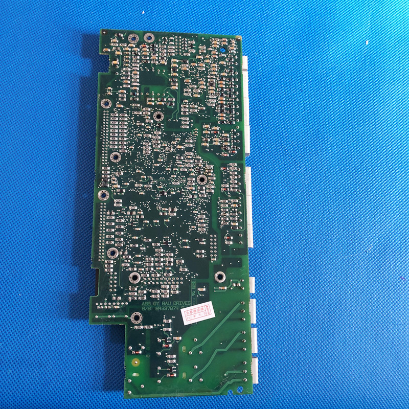 RMIO-01C是ABB变频器ACS800系列主板IO板控制板端子板卡