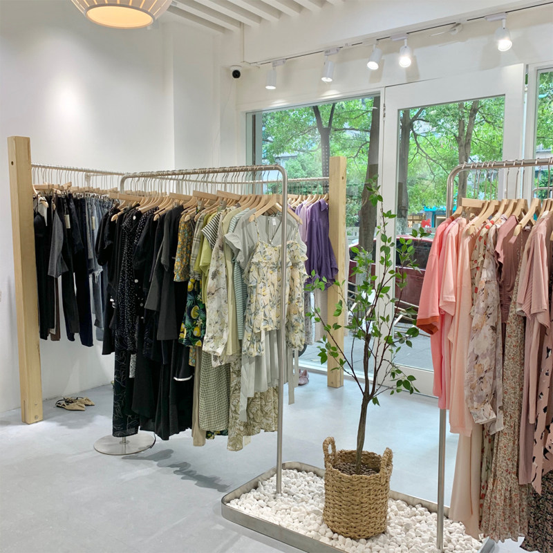 服装店展示架不锈钢落地式木头石头底座网红陈列架子儿童中岛货架
