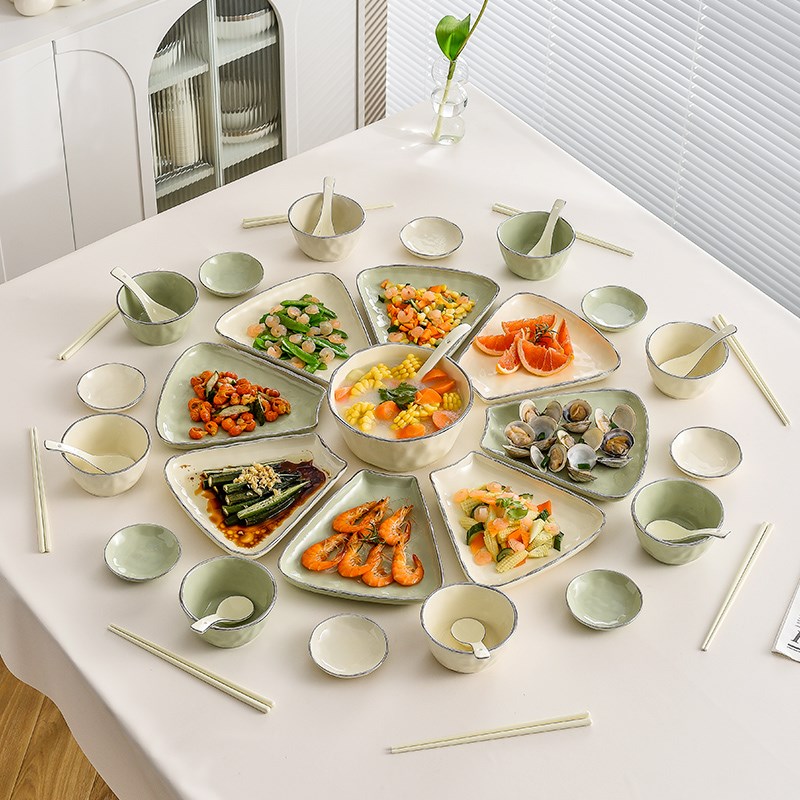 圆桌拼盘餐具组合套装家用创意年夜饭团圆饭扇形陶瓷盘子餐盘套装