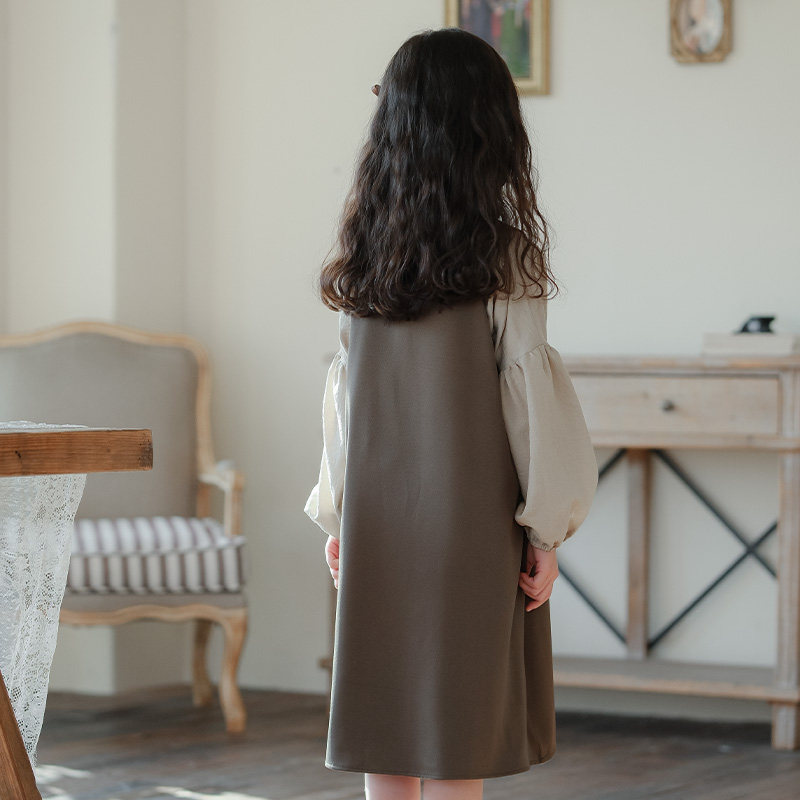 女童连衣裙2024春装新款洋气中大儿童长袖衬衫森系背心裙两件套装