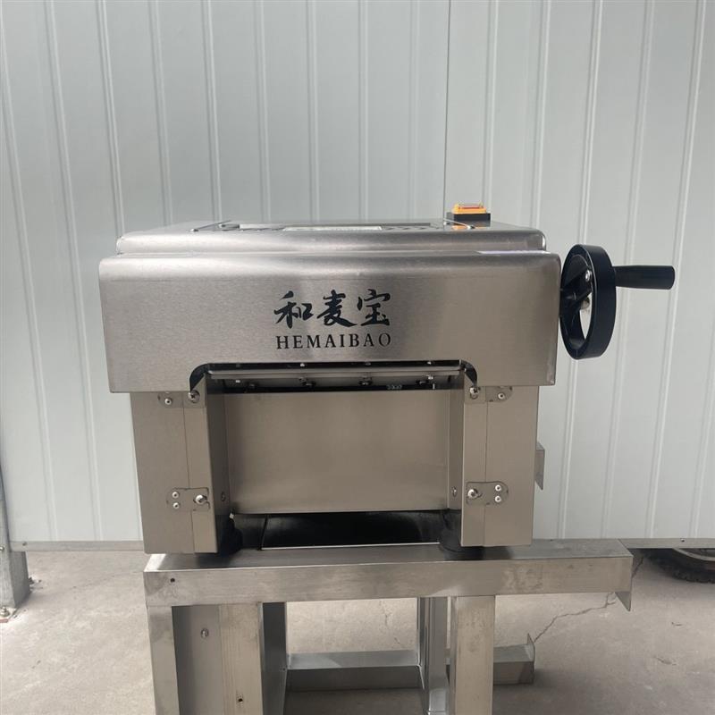 和麦宝130型不锈钢高速压面机自动商用揉面大型食堂多功能台式