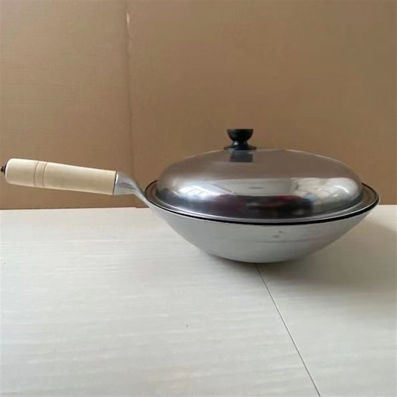 铝锅无涂层炒锅老式手工制作加厚铸铝炒锅炒勺尖圆底木柄铝炒锅