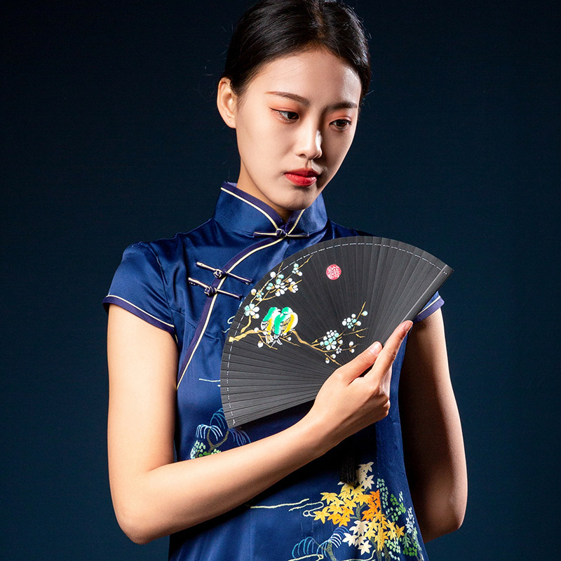 中国古风全竹扇镂空彩绘雕刻手工女式折扇日用复古扇子工艺折叠扇
