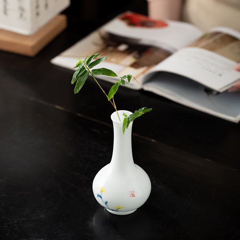 冰种玉瓷玉瓶观音净瓶中式陶瓷小花瓶高级桌面花器茶桌装饰品摆件