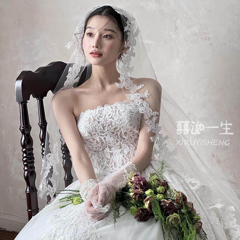 头纱新娘主婚纱韩式复古简约高级感长款大拖尾蕾丝花边主婚纱造型