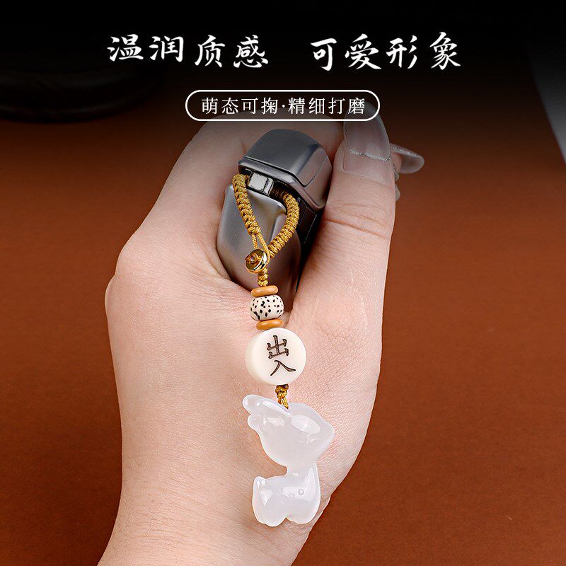 玉髓鹿汽车钥匙扣小挂件2025新款高端精致一路平安高级手机链吊坠