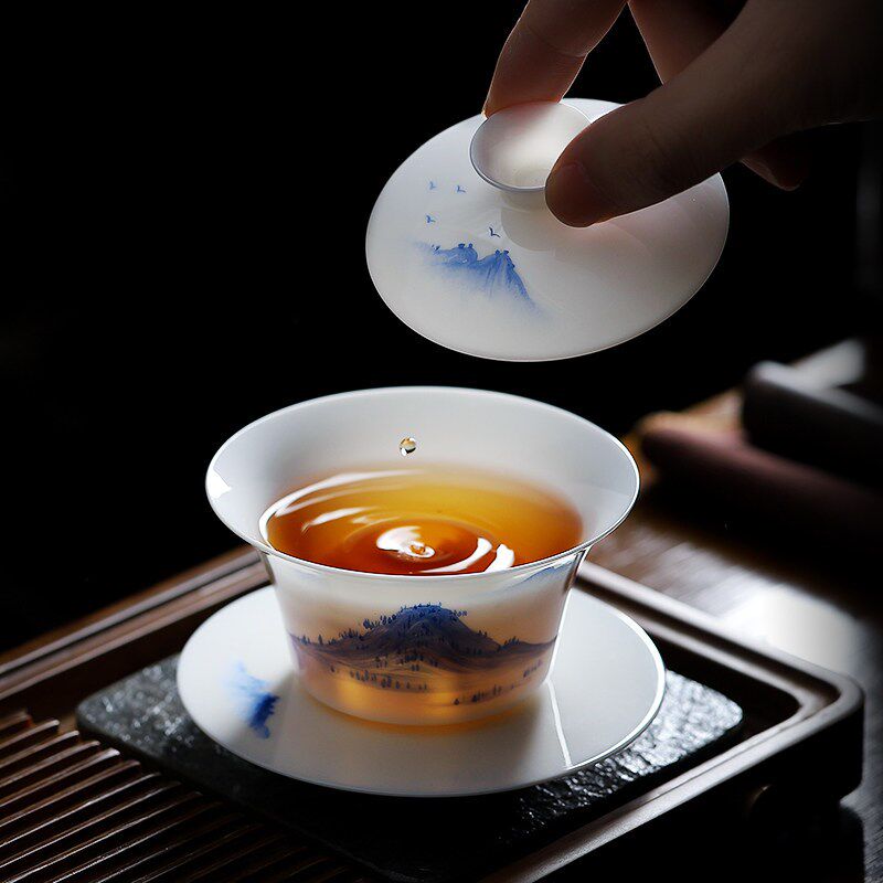 手绘远山三才盖碗茶杯青花山水羊脂玉白瓷泡茶碗茶具单个高档带盖