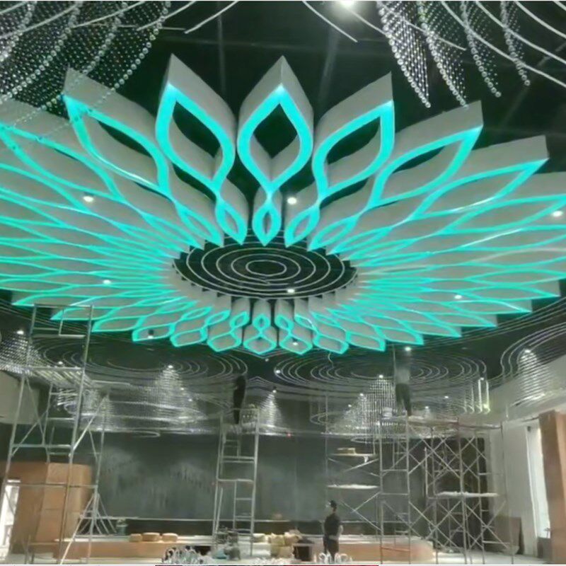 新款婚庆道具大型放射莲花发光吊顶灯箱婚礼堂宴会厅顶部铁艺装饰
