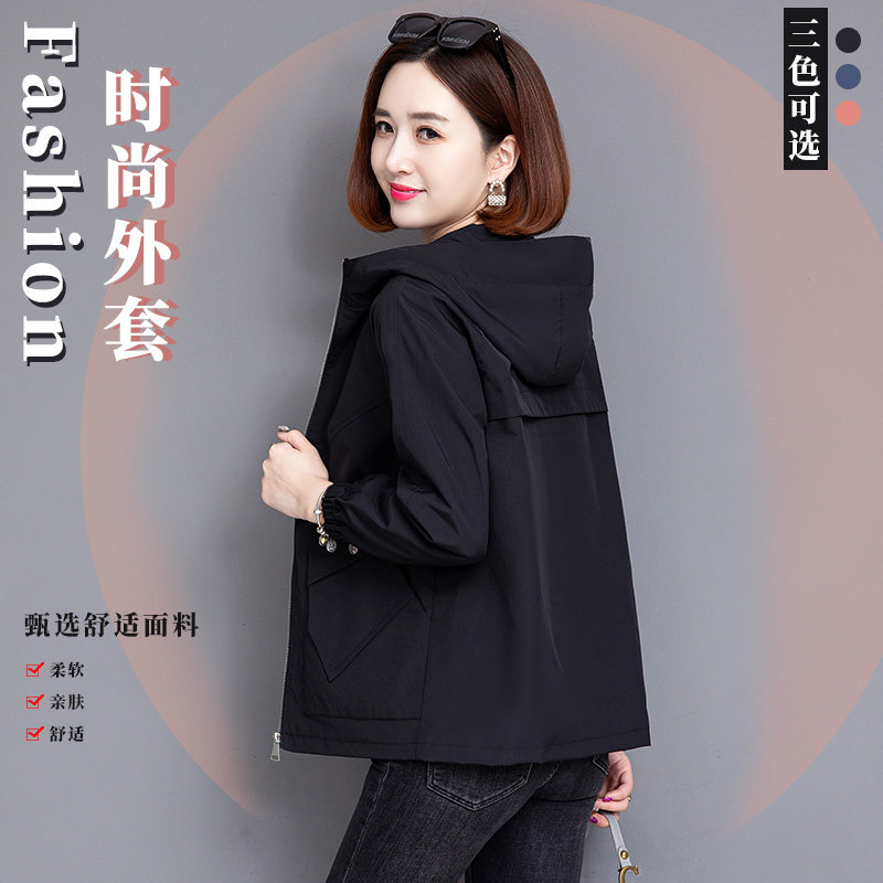 春秋外套女短款中老年妈妈风衣2021新款中年50岁薄款洋气夹克上衣