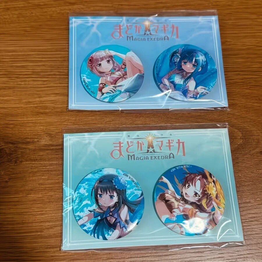 日版C108魔法记录魔法少女小圆晓美焰佐仓杏子C108场贩吧唧徽章