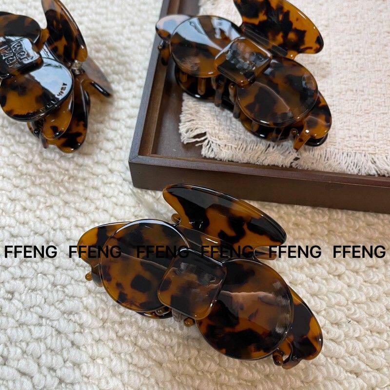 高版wer琥珀蝴蝶结抓夹醋酸高级感玳瑁色鲨鱼夹半扎发夹twoi抓夹