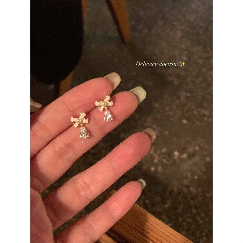 【蜜桃茶】精致主义 蝴蝶结耳钉女夏小众设计感高级轻奢气质耳环