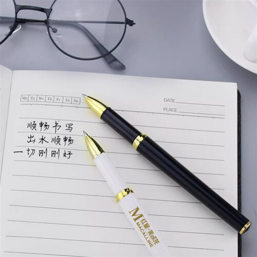 企业广告笔定制黑色中性笔定制logo金属笔夹签字笔礼品笔订做水笔