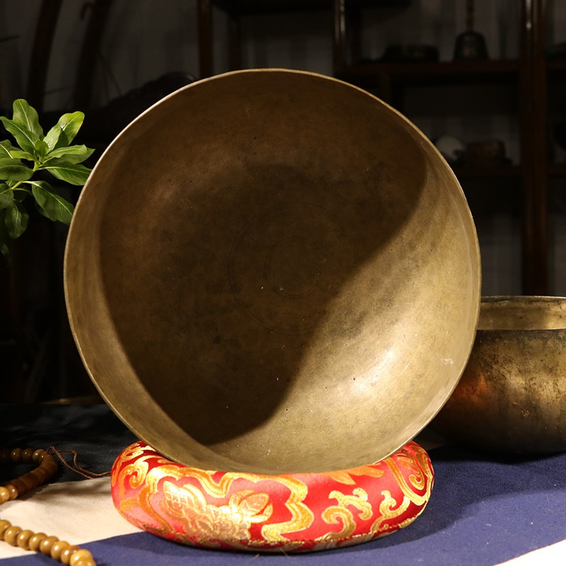 老颂钵om音尼泊尔纯手工铜磬佛音钵诵经钵盂瑜伽摆件佛音钵发音碗