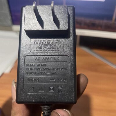 台式19/22/24寸液晶显示器屏12V 2.5A电源适配器ZK-1225