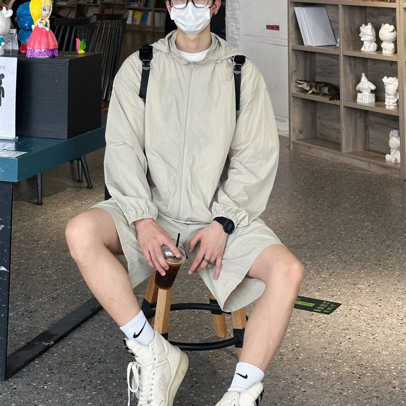 孙聖云啊雲 可拆卸戴帽防晒套装懒人搭配简约休闲情侣宽松轻薄潮