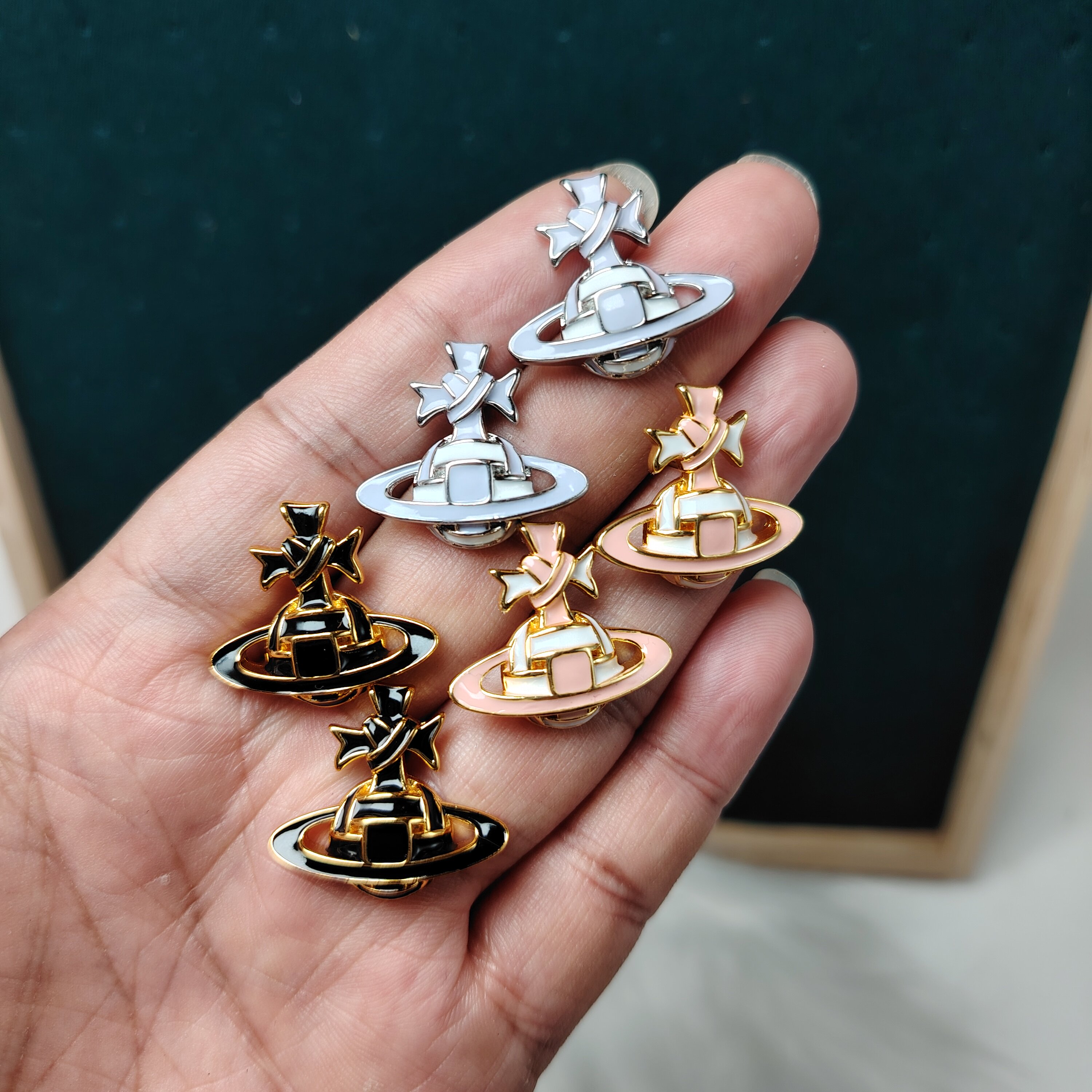 《现货秒发》土星RIBBON珐琅丝带耳钉轻奢小众设计感高级耳环耳饰
