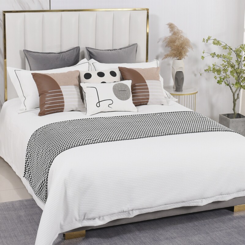 展厅样板间 家具配套床品 轻奢意式 侘寂风咖色系软装床品多件套