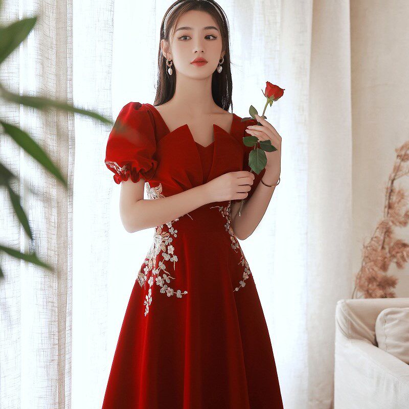 红色敬酒服新娘优雅日常高级感小个子平时可穿订婚礼服回门连衣裙