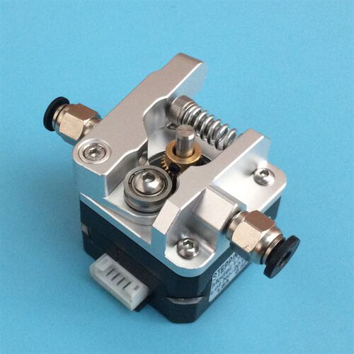 3D配件CR10新款挤出机近远程通用送丝机 MK8升级版1.75MM耗材送料
