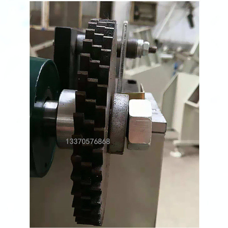 塑钢门窗电动封盖铣封盖压力机手动塑料压盖机门窗封盖开口机器