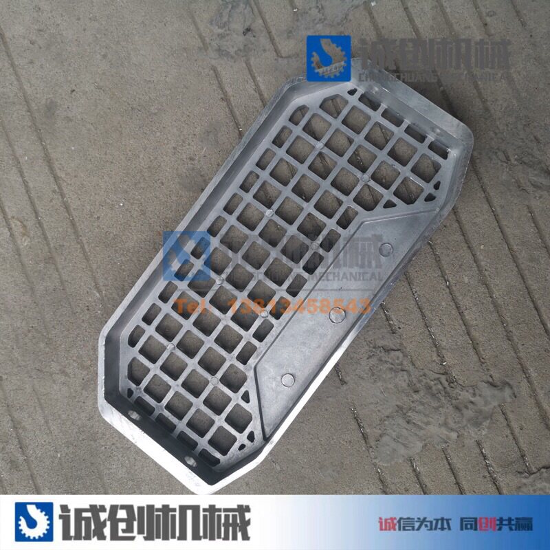 徐工吊车配件大全xct爬梯梯壳梯子踏板铝踏板楼梯走台板诚创机械